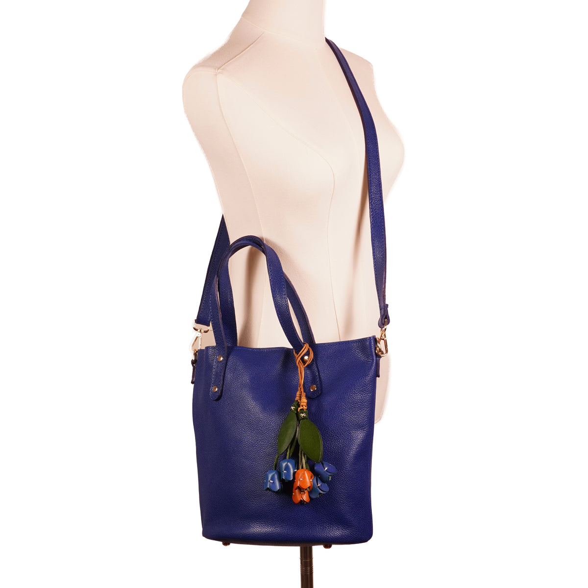 Chelsea Garden Bucket Bag (Blue)