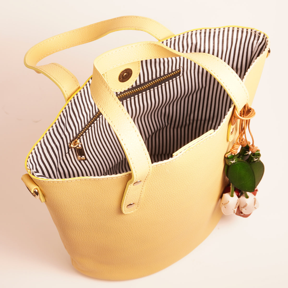 Chelsea Garden Bucket Bag (Butter)